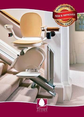 Felhajló sínvégű lépcsőlift beszerelés lépcsőre